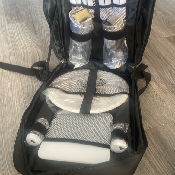 Epic Wine Picnic Tote NWT - Picture 9 of 12